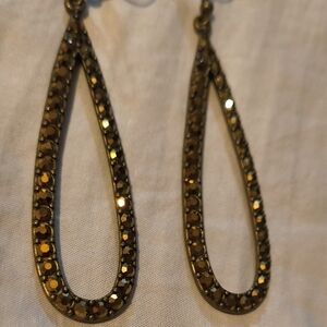 Gold Vintage-Inspired Teardrop Earrings